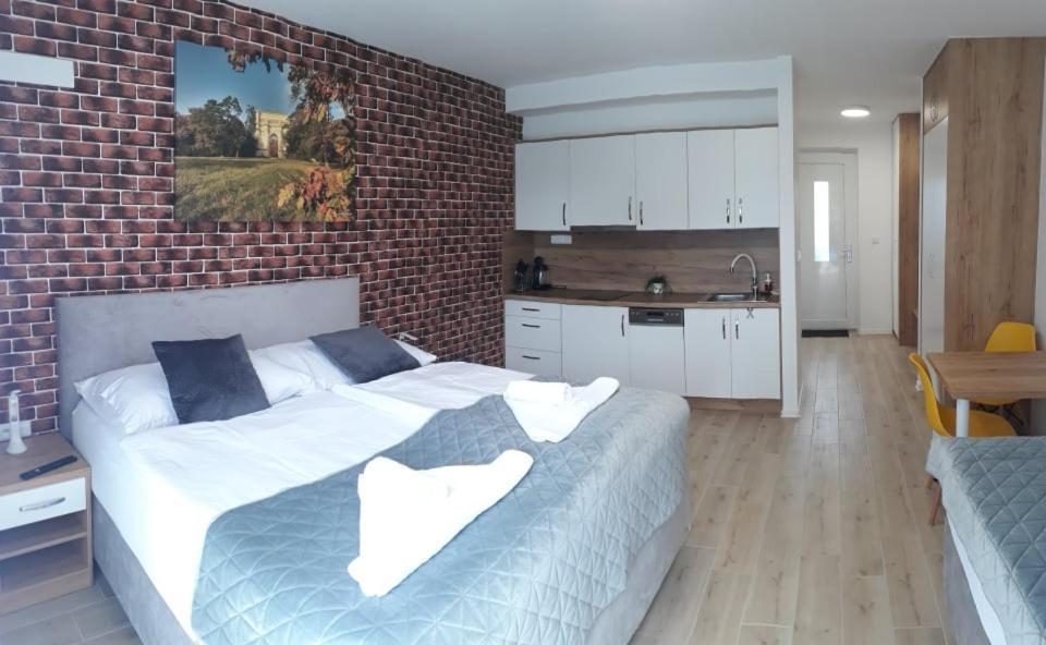 Apartmanovy Dum Na Kolonade Lednice Buitenkant foto