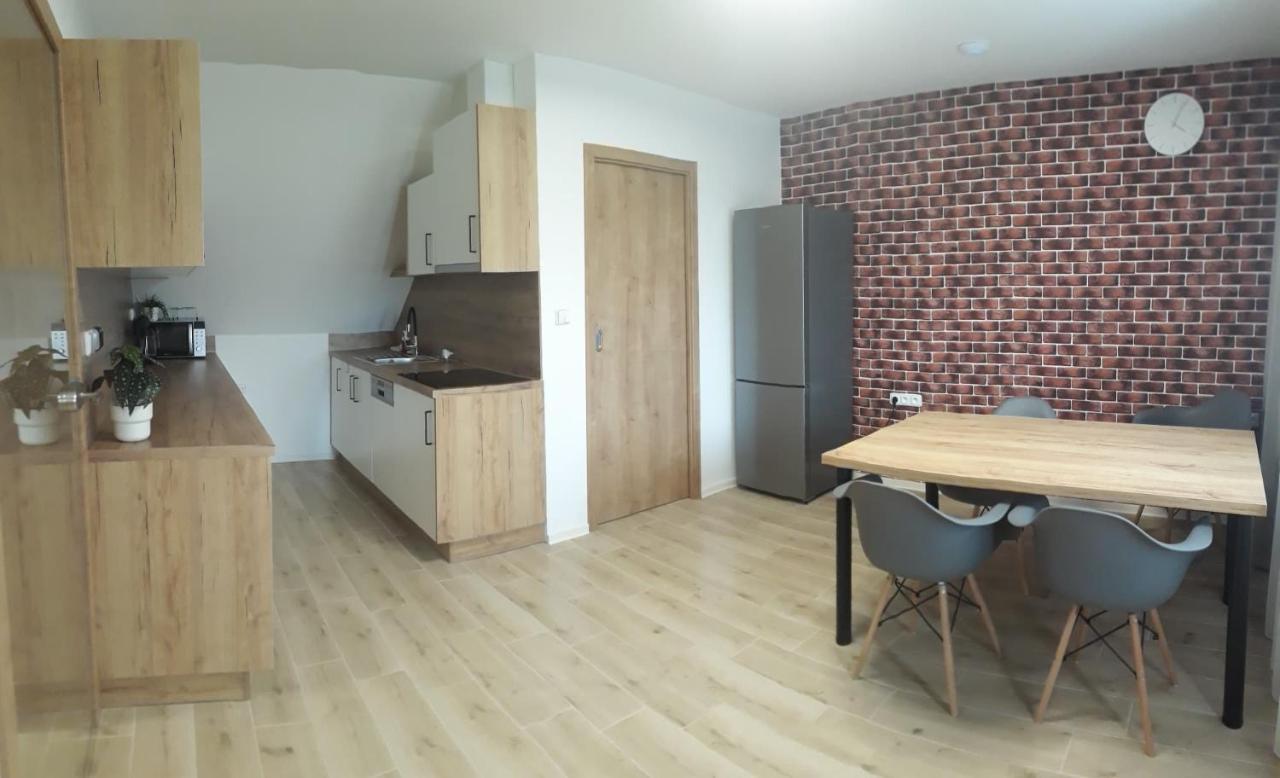 Apartmanovy Dum Na Kolonade Lednice Buitenkant foto