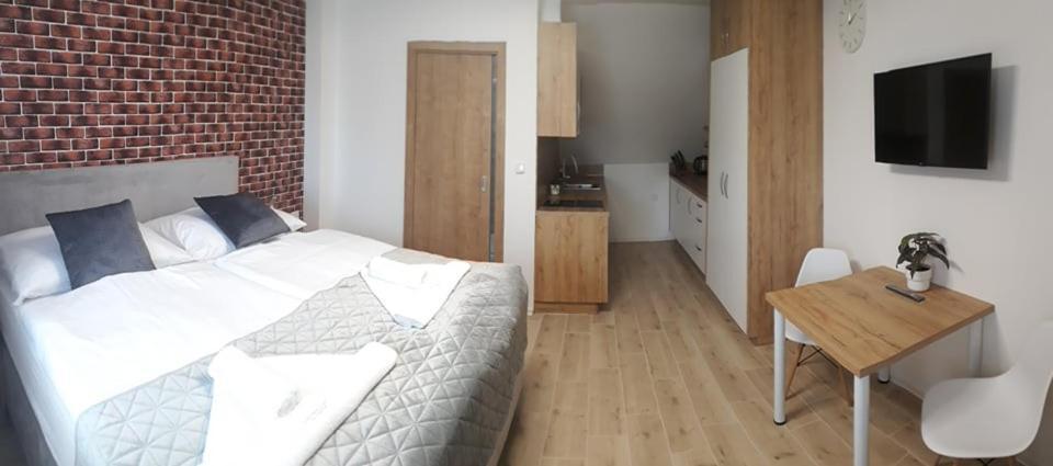 Apartmanovy Dum Na Kolonade Lednice Buitenkant foto